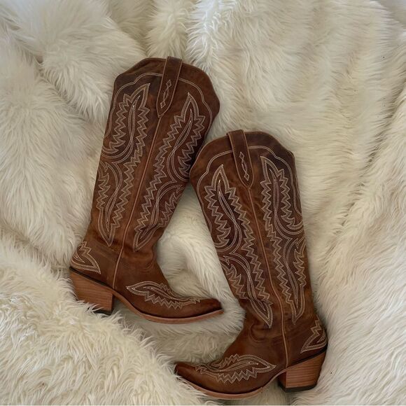 Brown ARIAT cowgirl boots - Picture 1 of 2